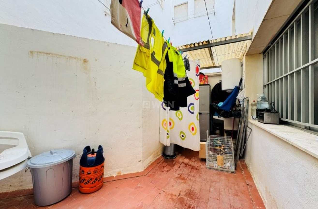 Odsprzedaż - Mieszkanie w bloku - La Mata - Costa Blanca