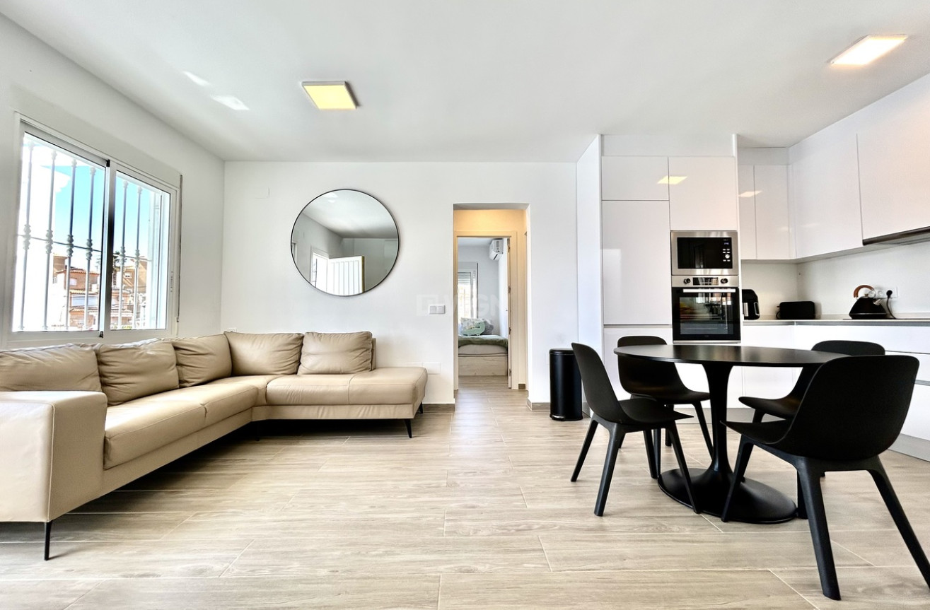 Odsprzedaż - Villa - Villamartin - Costa Blanca