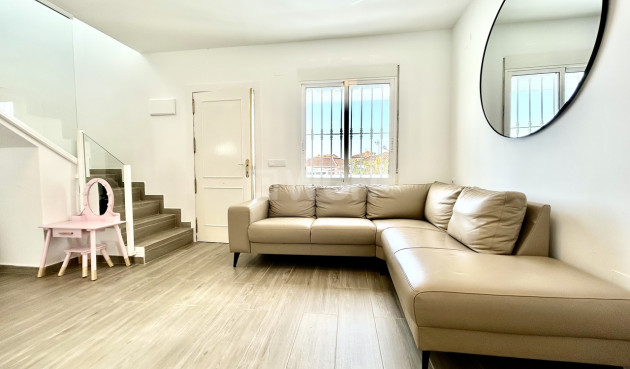 Odsprzedaż - Villa - Villamartin - Costa Blanca