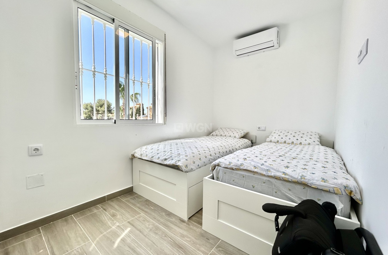 Odsprzedaż - Villa - Villamartin - Costa Blanca