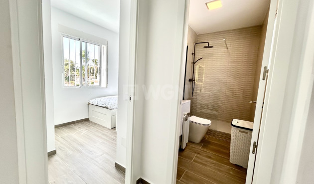 Odsprzedaż - Villa - Villamartin - Costa Blanca