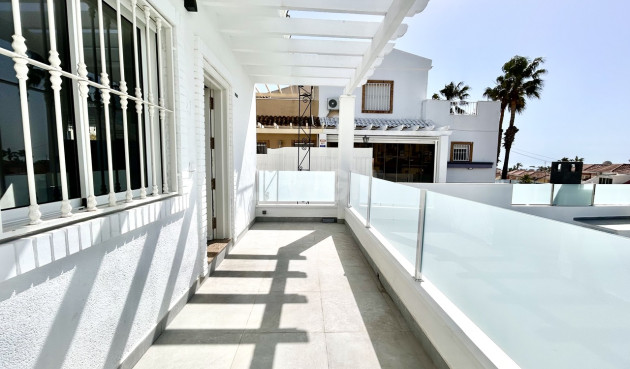 Odsprzedaż - Villa - Villamartin - Costa Blanca