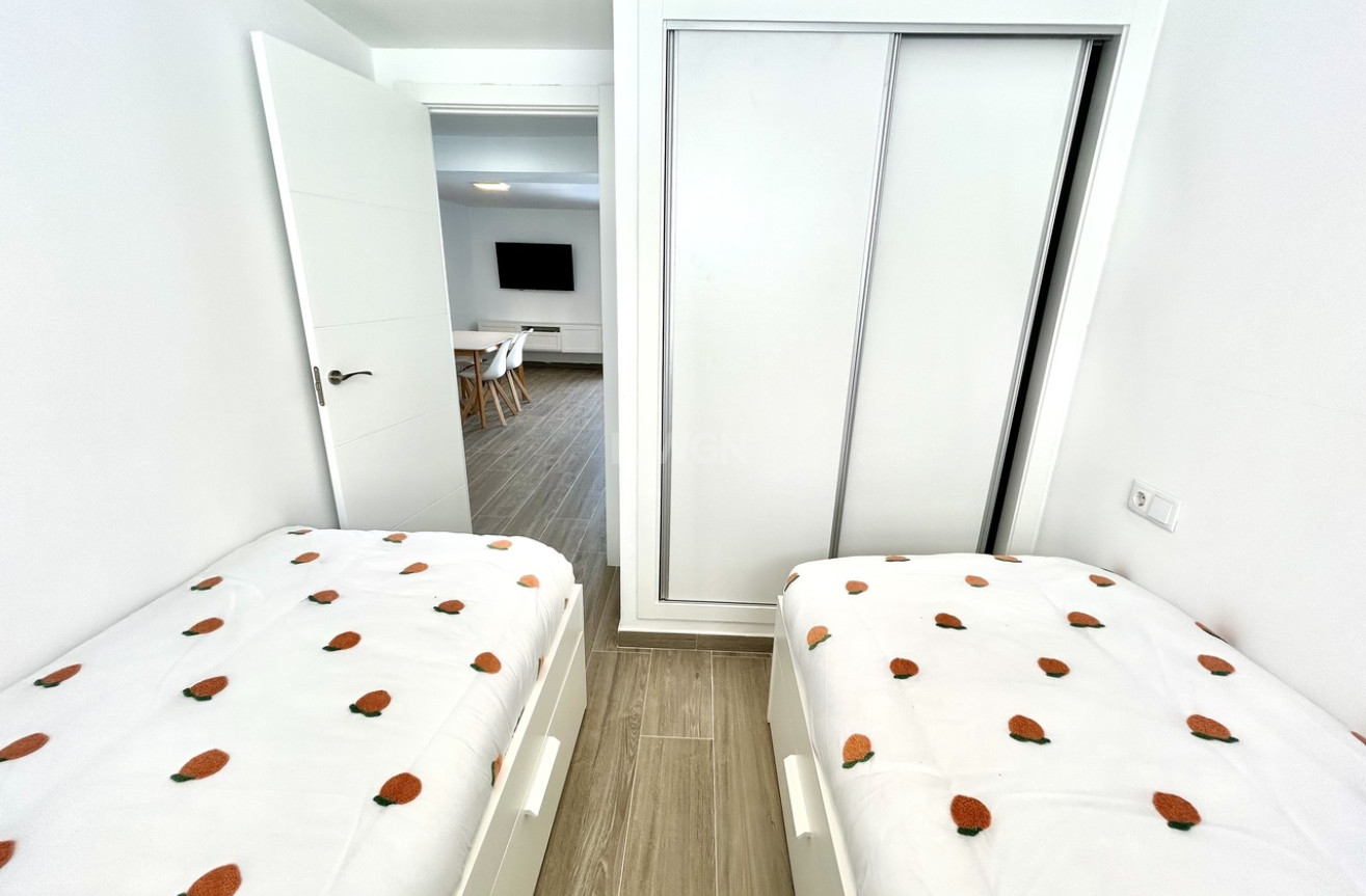 Odsprzedaż - Villa - Villamartin - Costa Blanca