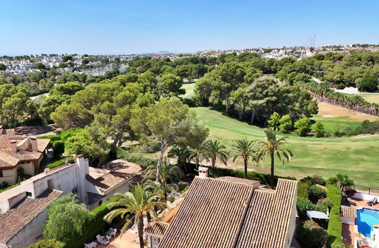 Odsprzedaż - Villa - Orihuela Costa - Villamartín