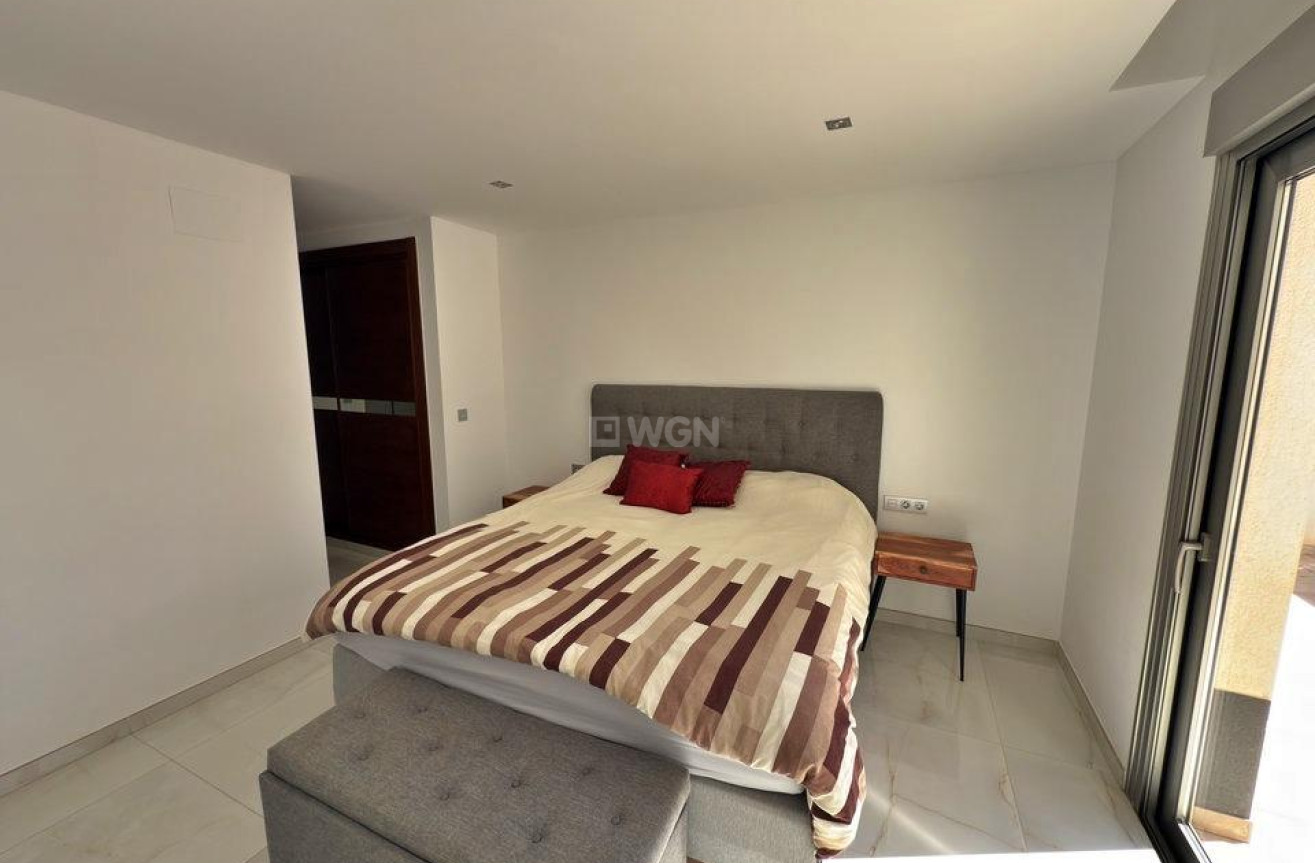 Odsprzedaż - Villa - Orihuela Costa - Villamartín