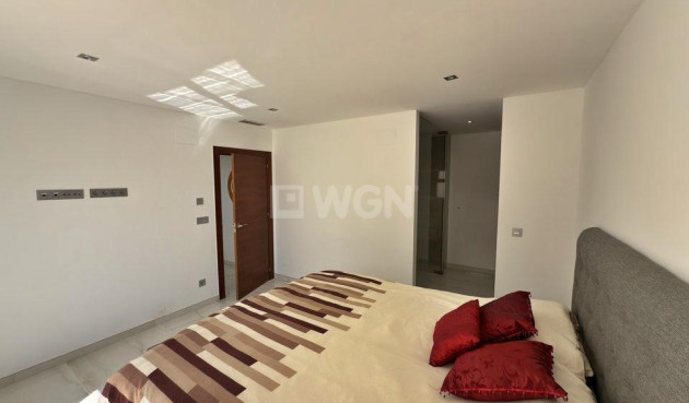 Odsprzedaż - Villa - Orihuela Costa - Villamartín