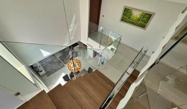 Odsprzedaż - Villa - Orihuela Costa - Villamartín