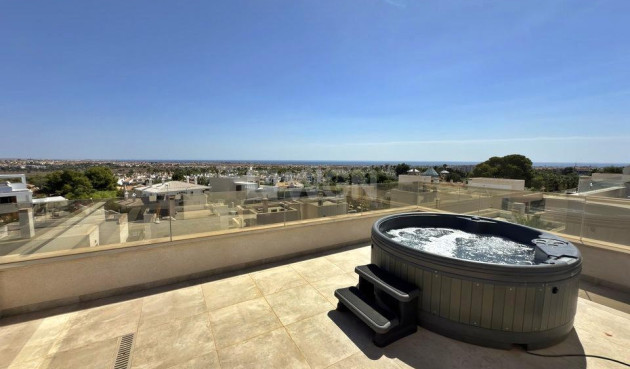 Odsprzedaż - Villa - Orihuela Costa - Villamartín