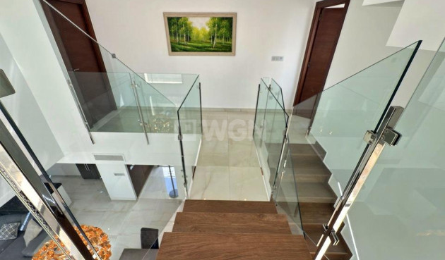 Odsprzedaż - Villa - Orihuela Costa - Villamartín