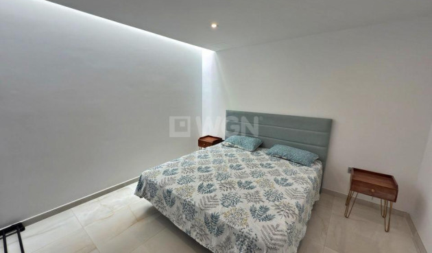 Odsprzedaż - Villa - Orihuela Costa - Villamartín