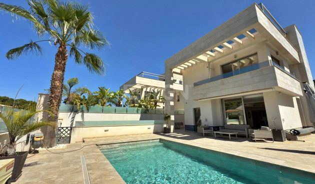 Odsprzedaż - Villa - Orihuela Costa - Villamartín