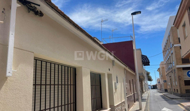 Odsprzedaż - Villa - Lo Pagan - LA PUNTICA