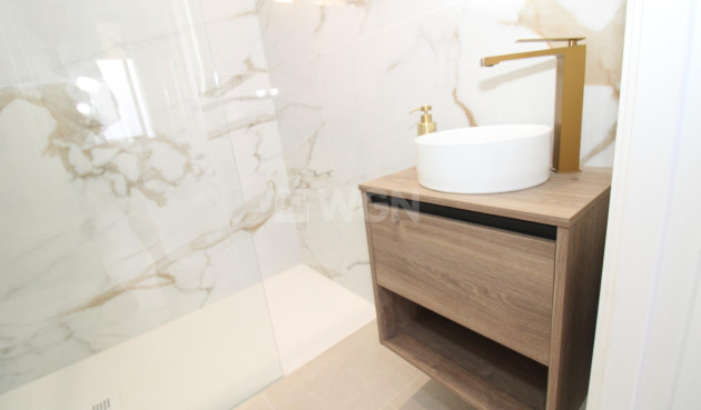 Odsprzedaż - Villa - Lo Pagan - LA PUNTICA