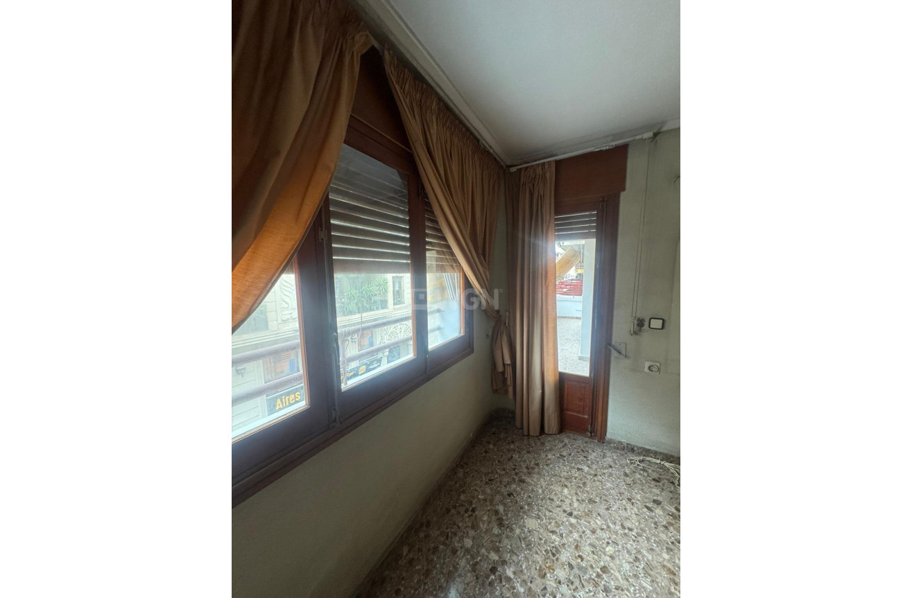 Odsprzedaż - Mieszkanie w bloku - Orihuela - Zona Centro