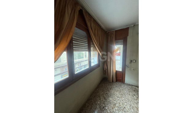 Odsprzedaż - Mieszkanie w bloku - Orihuela - Zona Centro