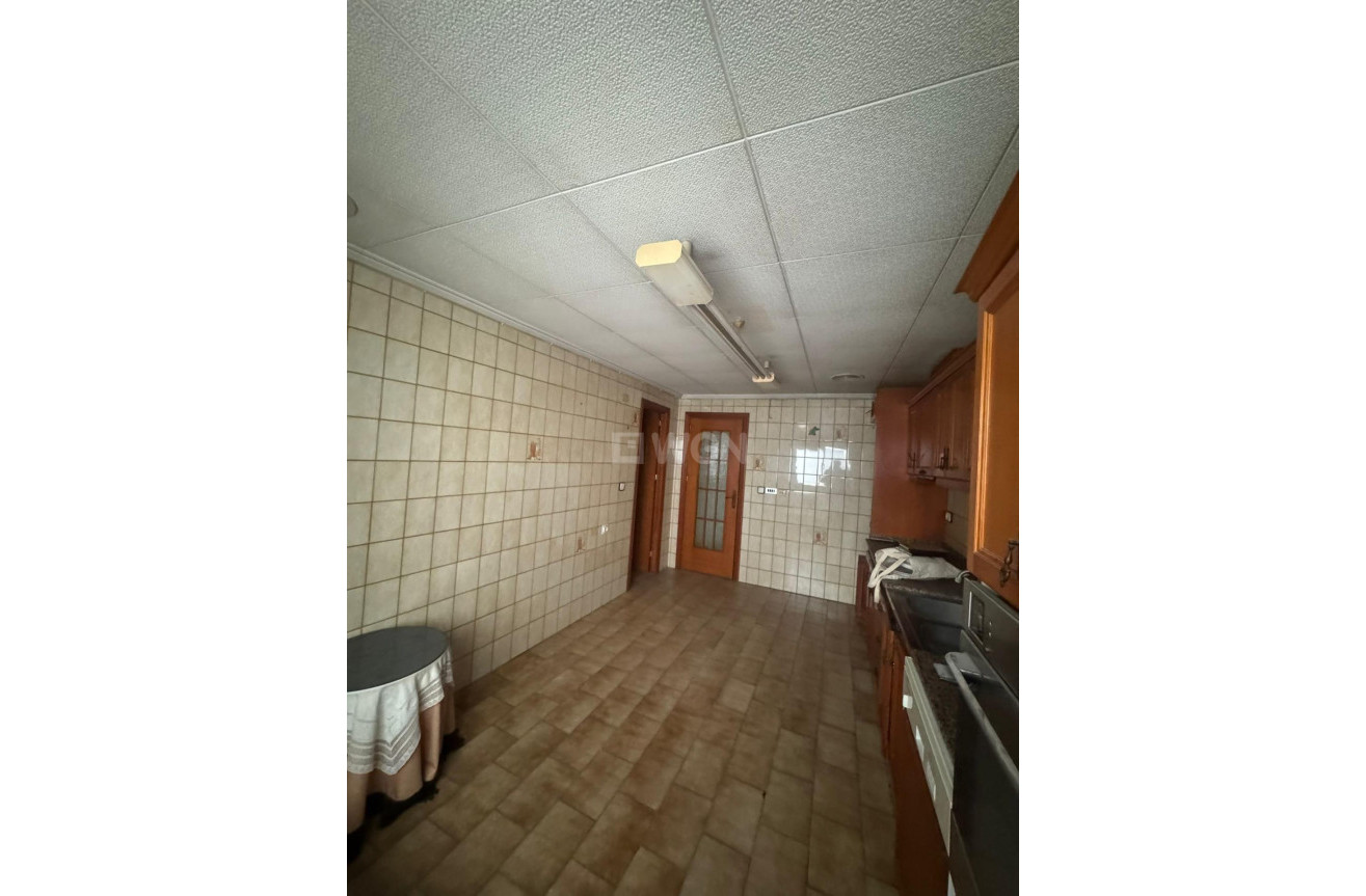 Odsprzedaż - Mieszkanie w bloku - Orihuela - Zona Centro