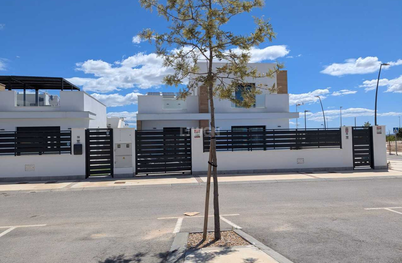 Odsprzedaż - Villa - Roldan - Inland