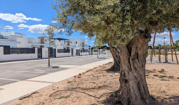 Odsprzedaż - Villa - Roldan - Inland