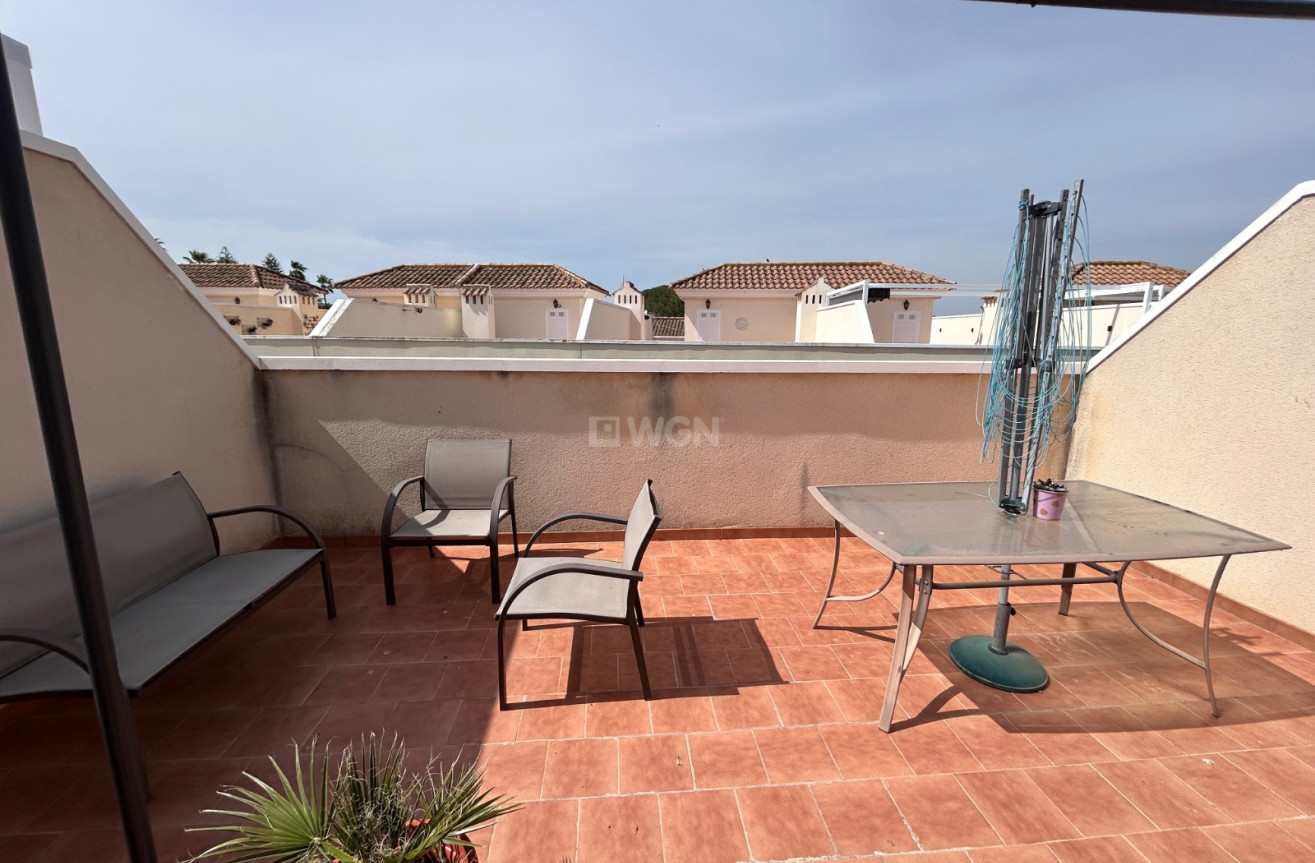 Odsprzedaż - Mieszkanie w bloku - Jacarilla - Inland