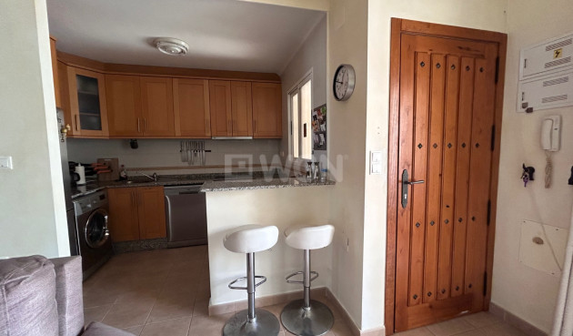 Odsprzedaż - Mieszkanie w bloku - Jacarilla - Inland