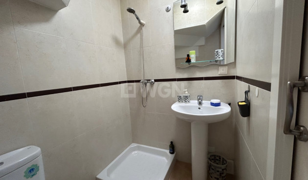 Odsprzedaż - Mieszkanie w bloku - Jacarilla - Inland