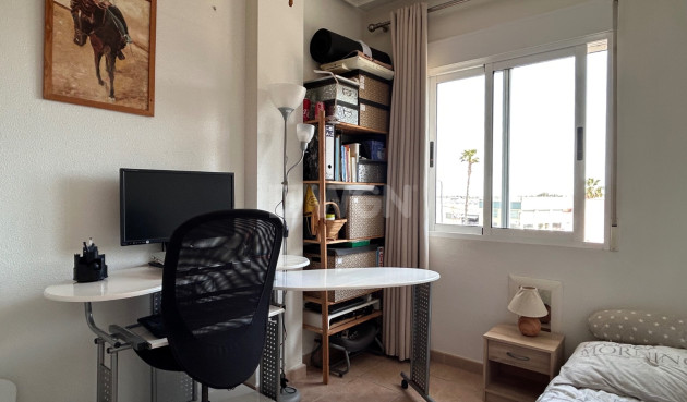 Odsprzedaż - Mieszkanie w bloku - Jacarilla - Inland