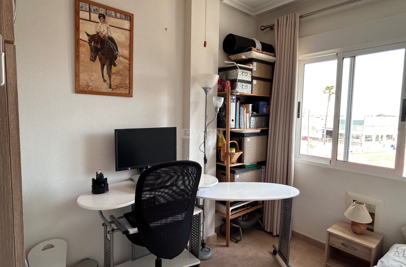 Odsprzedaż - Mieszkanie w bloku - Jacarilla - Inland