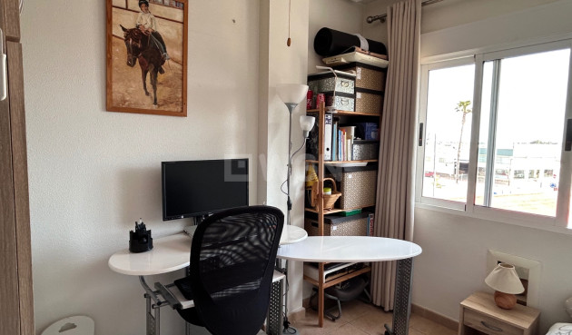 Odsprzedaż - Mieszkanie w bloku - Jacarilla - Inland