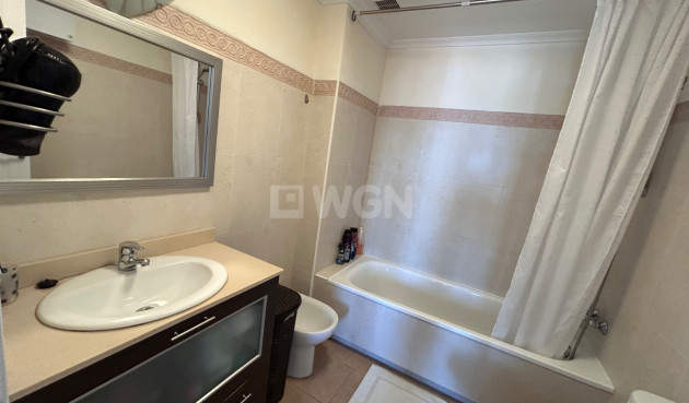 Odsprzedaż - Mieszkanie w bloku - Jacarilla - Inland