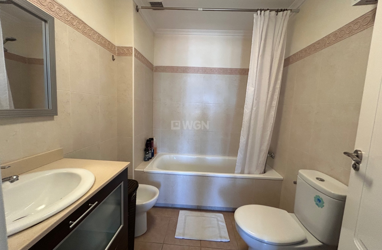 Odsprzedaż - Mieszkanie w bloku - Jacarilla - Inland