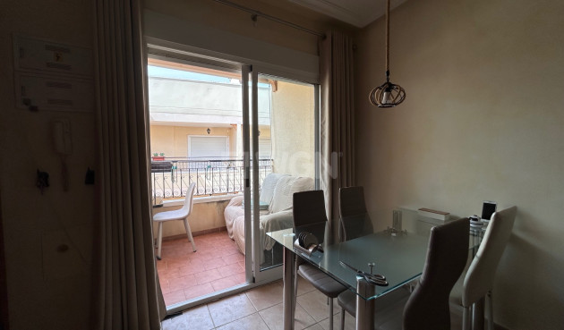 Odsprzedaż - Mieszkanie w bloku - Jacarilla - Inland