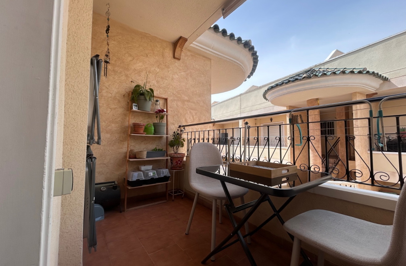 Odsprzedaż - Mieszkanie w bloku - Jacarilla - Inland