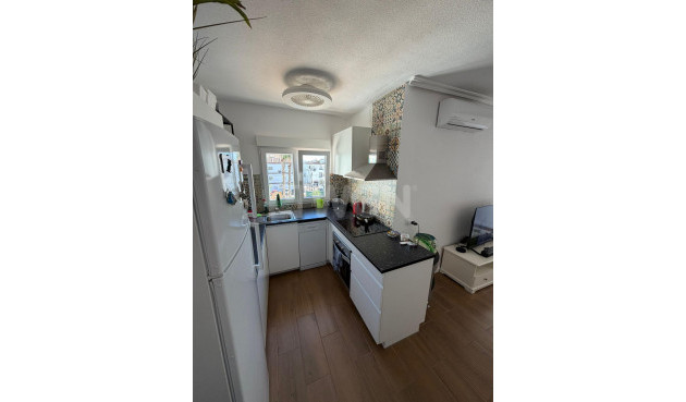 Odsprzedaż - Mieszkanie w bloku - Torrevieja - Punta Prima