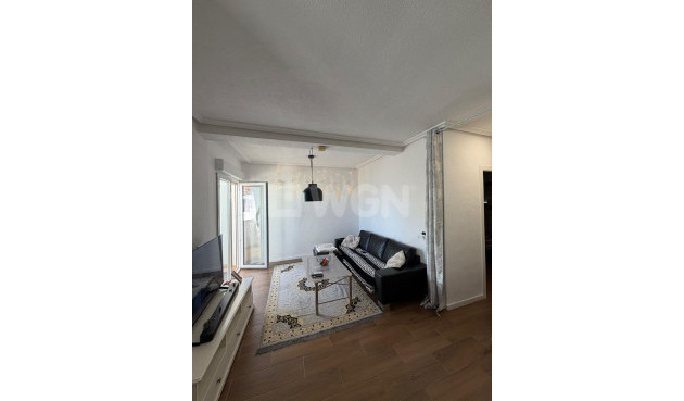 Odsprzedaż - Mieszkanie w bloku - Torrevieja - Punta Prima