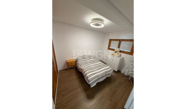 Odsprzedaż - Mieszkanie w bloku - Torrevieja - Punta Prima