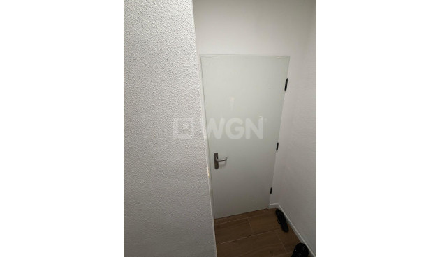 Odsprzedaż - Mieszkanie w bloku - Torrevieja - Punta Prima