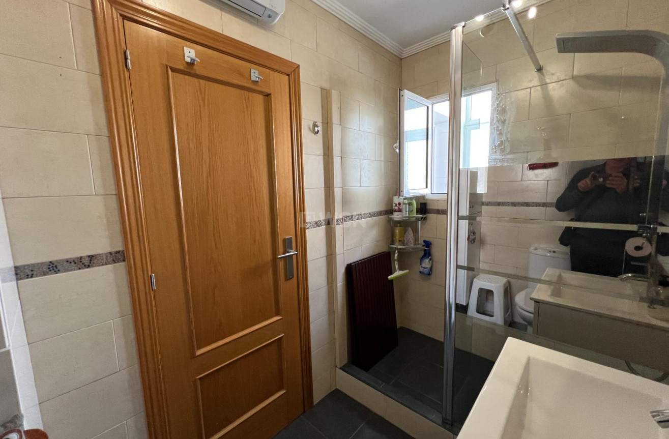 Resale - Apartment / flat - Dolores - Comunidad Valenciana