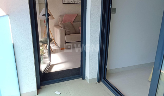 Odsprzedaż - Mieszkanie w bloku - Torrevieja - Estacion De Autobuses