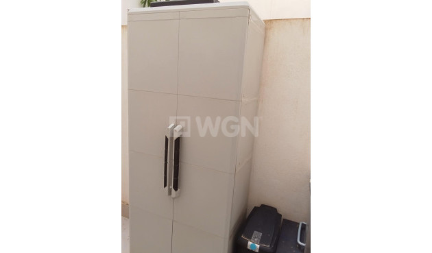 Odsprzedaż - Mieszkanie w bloku - Torrevieja - Estacion De Autobuses