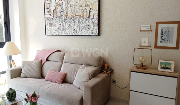 Odsprzedaż - Mieszkanie w bloku - Torrevieja - Estacion De Autobuses