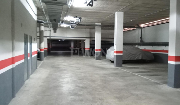 Odsprzedaż - Mieszkanie w bloku - Torrevieja - Estacion De Autobuses