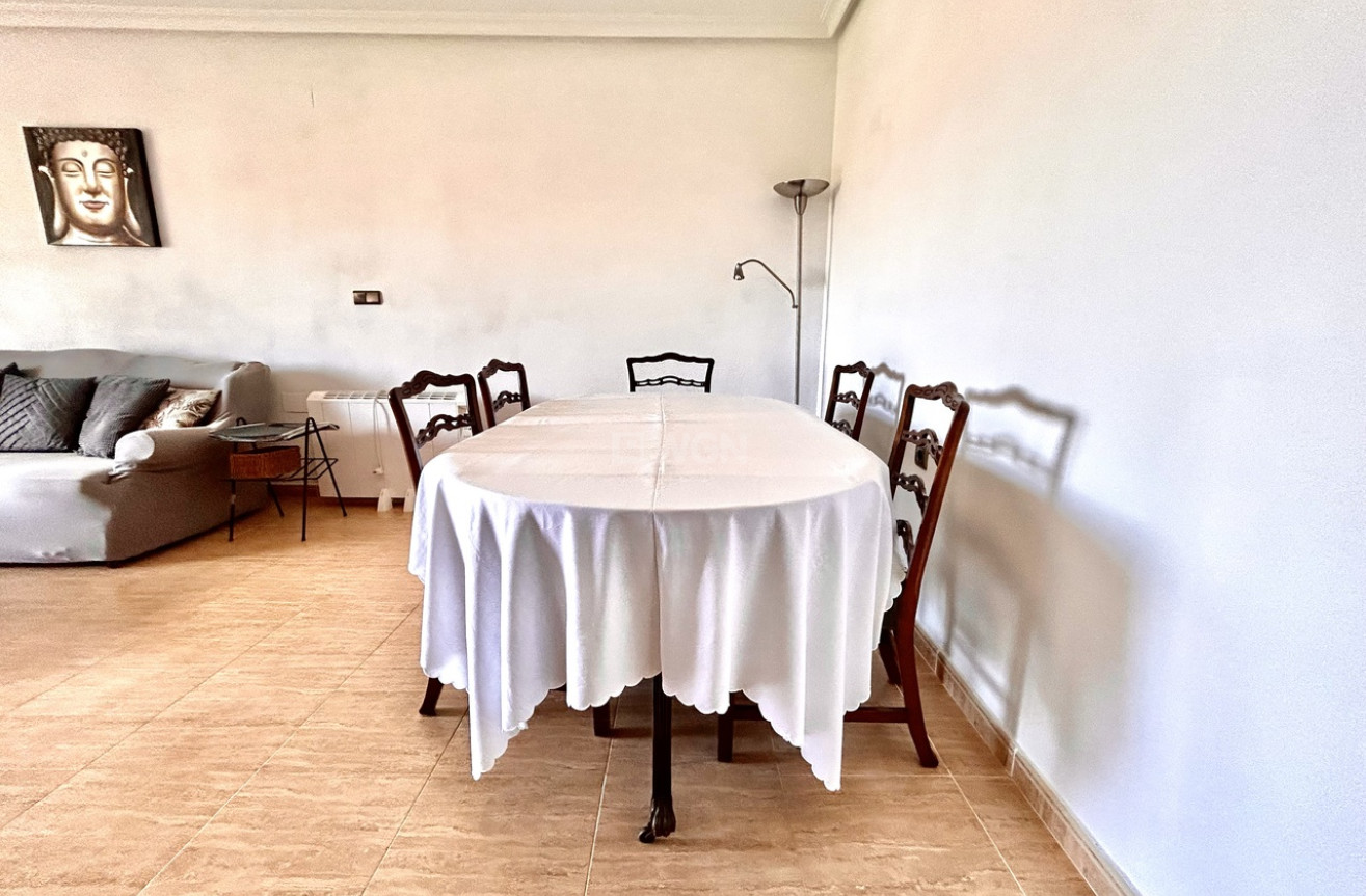 Odsprzedaż - Mieszkanie w bloku - Almoradí - Inland