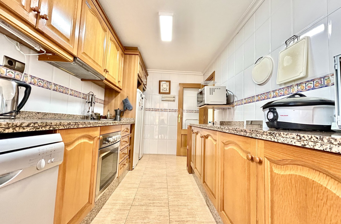 Odsprzedaż - Mieszkanie w bloku - Almoradí - Inland