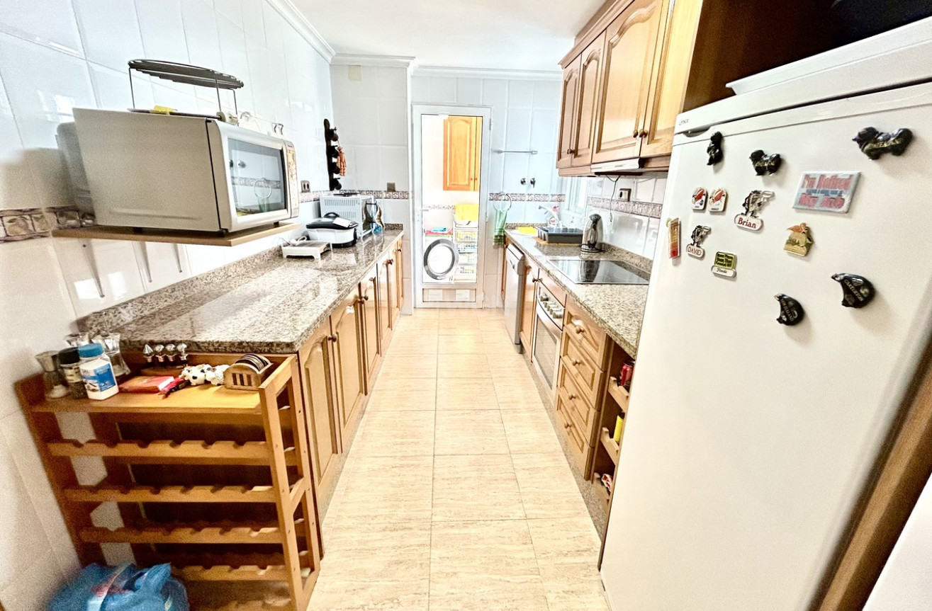 Odsprzedaż - Mieszkanie w bloku - Almoradí - Inland