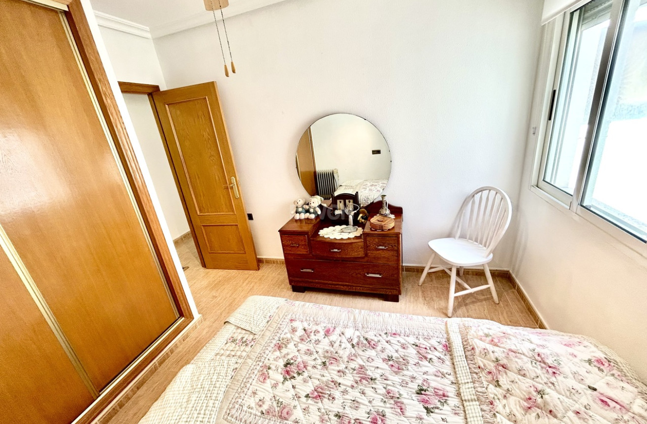 Odsprzedaż - Mieszkanie w bloku - Almoradí - Inland