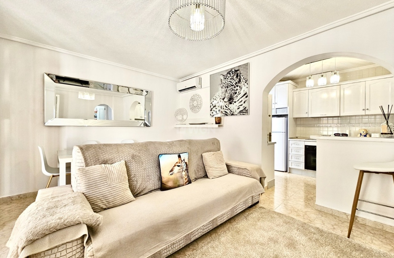 Odsprzedaż - Kamienica - Punta Prima - Costa Blanca