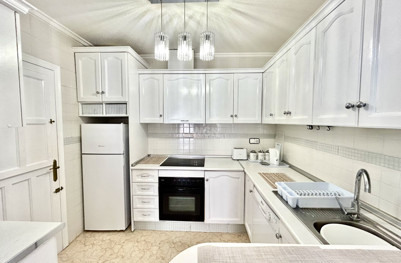 Odsprzedaż - Kamienica - Punta Prima - Costa Blanca