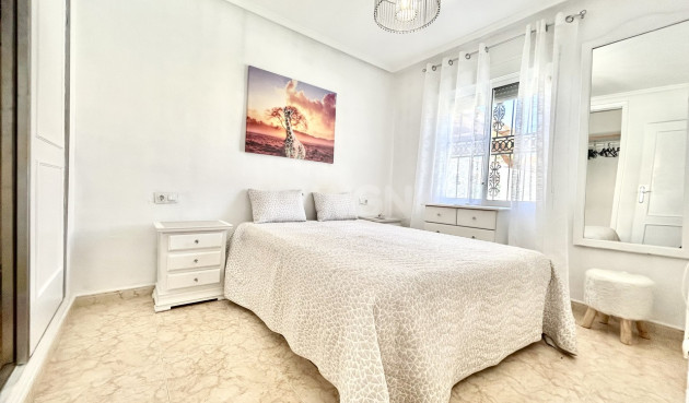 Odsprzedaż - Kamienica - Punta Prima - Costa Blanca