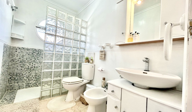 Odsprzedaż - Kamienica - Punta Prima - Costa Blanca