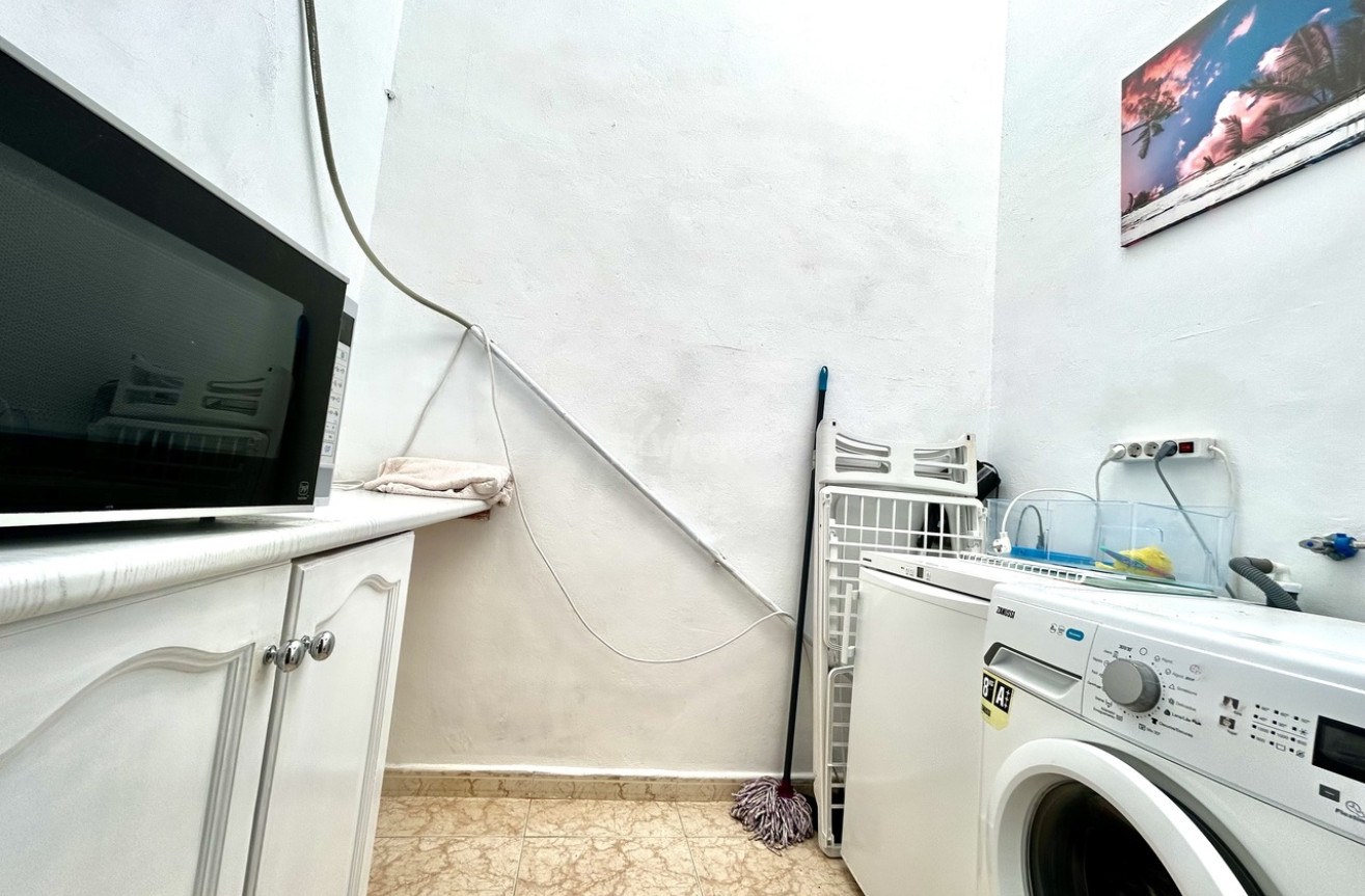 Odsprzedaż - Kamienica - Punta Prima - Costa Blanca